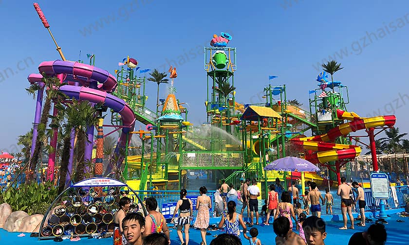 浙江宁波大目湾阿拉的海水上乐园水寨