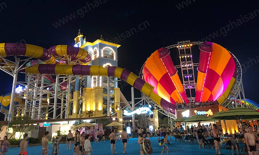 超级龙卷风水滑道提供了一种新的、刺激的水上体验