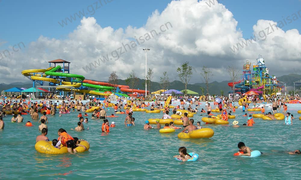 浙江宁波东钱湖水上乐园螺旋组合滑道、造浪池