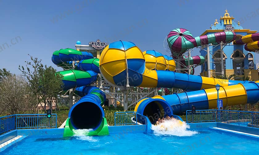 浙江宁波大目湾阿拉的海水上乐园巨龙传奇