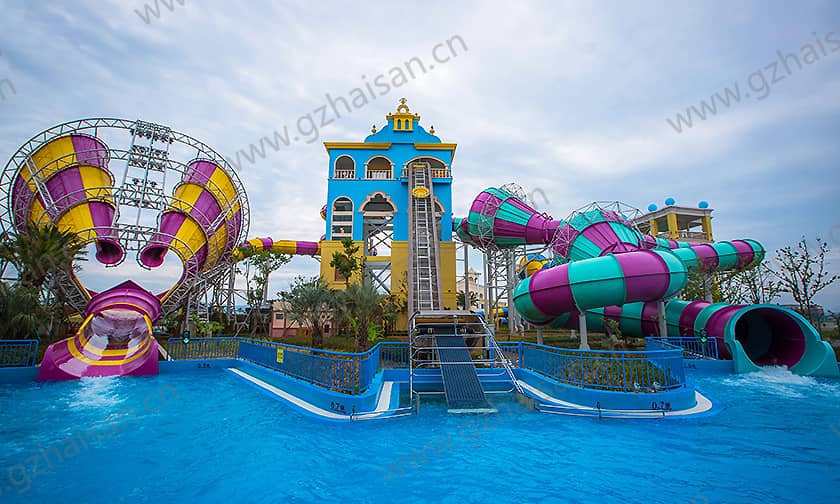 浙江宁波大目湾阿拉的海水上乐园超级龙卷风+暴风谷