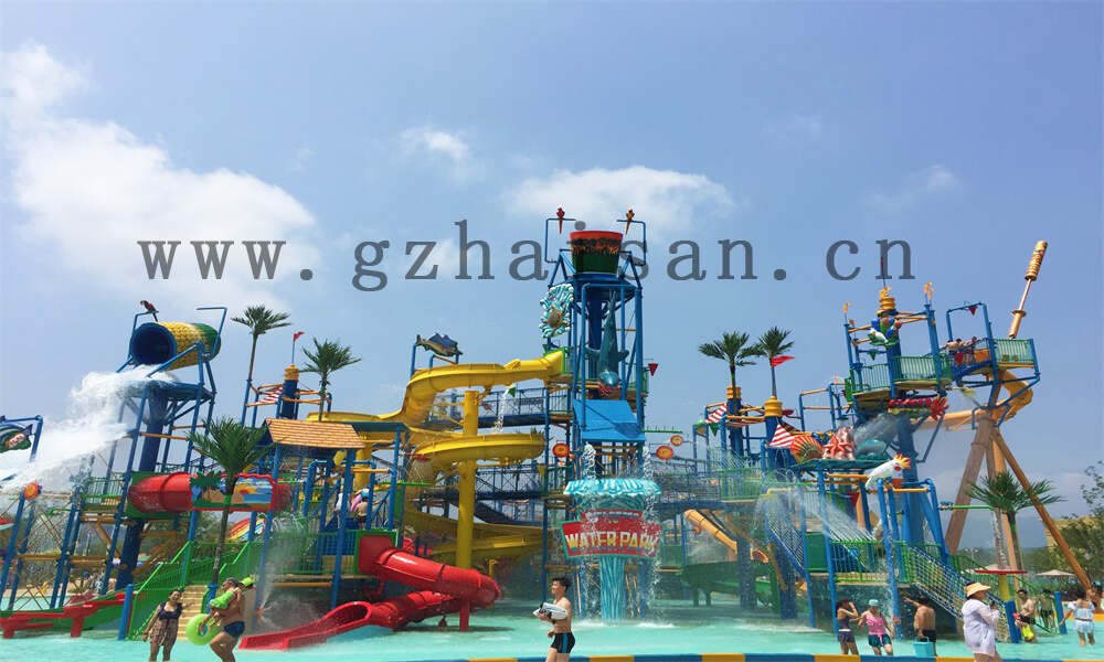 水上游乐设施厂家：打造欢乐水上世界