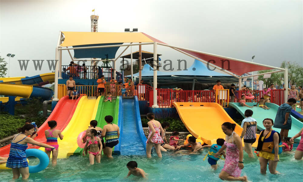 定制水上乐园设备需要考虑哪些因素?